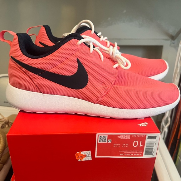 Nike Roshe One , new, never worn , sea coral & obsidian blue , WMNS 10 - Picture 9 of 10